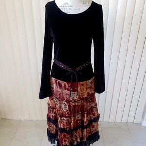 Black Multicolored Midi Dress with long sleeves, size 8